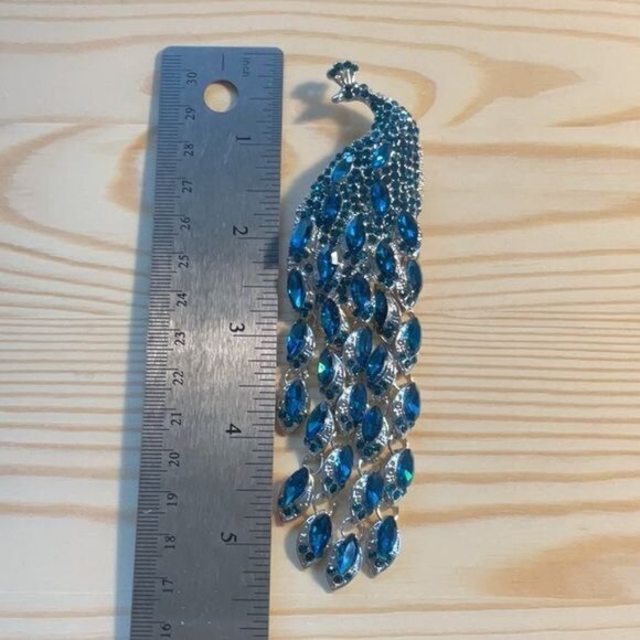 Retro Peacock Birds Brooch Pin Dangling Blue Teardrop Rhinestones - Picture 3 of 4